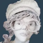 Féminité duduche blanche